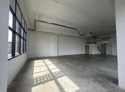 Hh @ Kallang (D13), Factory #559869931